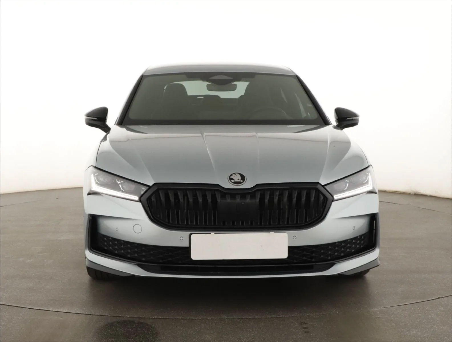 Škoda Superb - fotografie 2