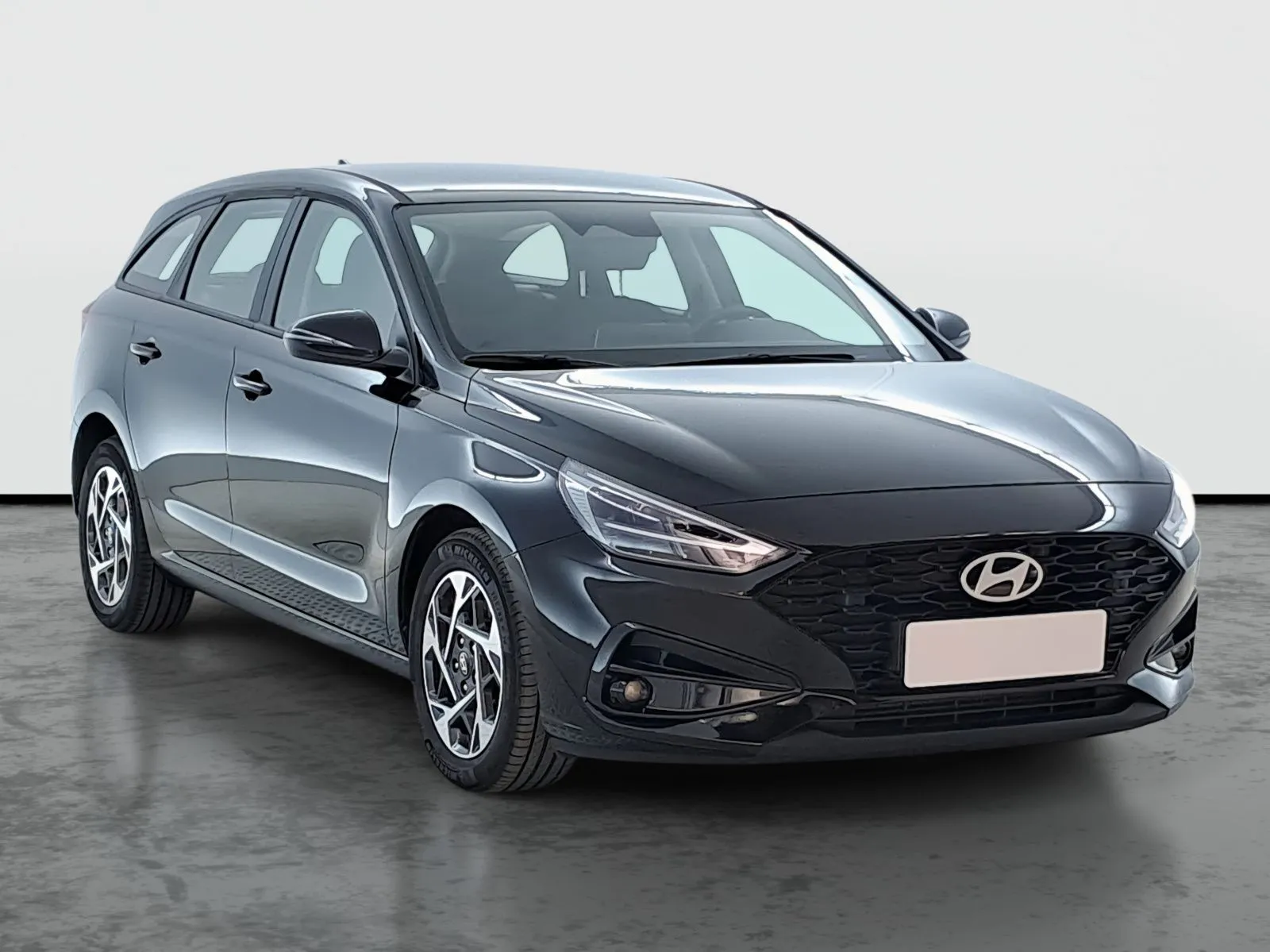 i30