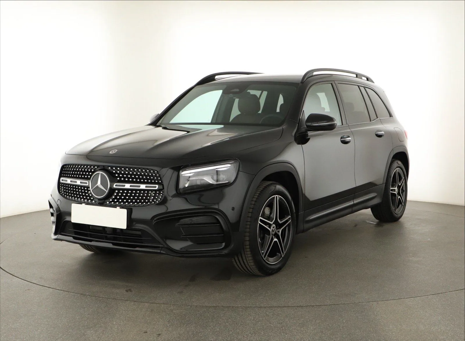 Mercedes-Benz GLB - fotografie 3