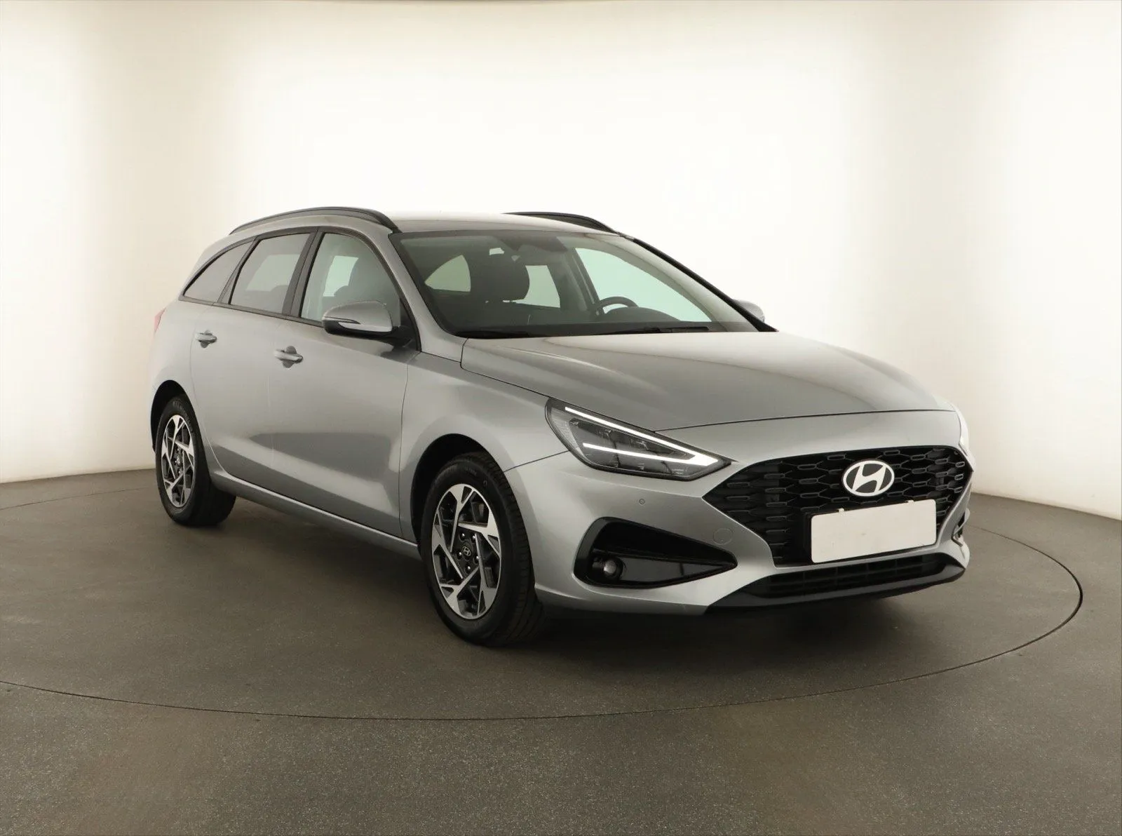 i30