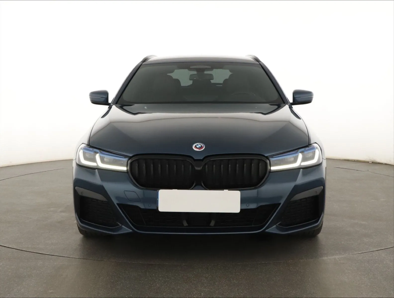 BMW Řada 5 - fotografie 2