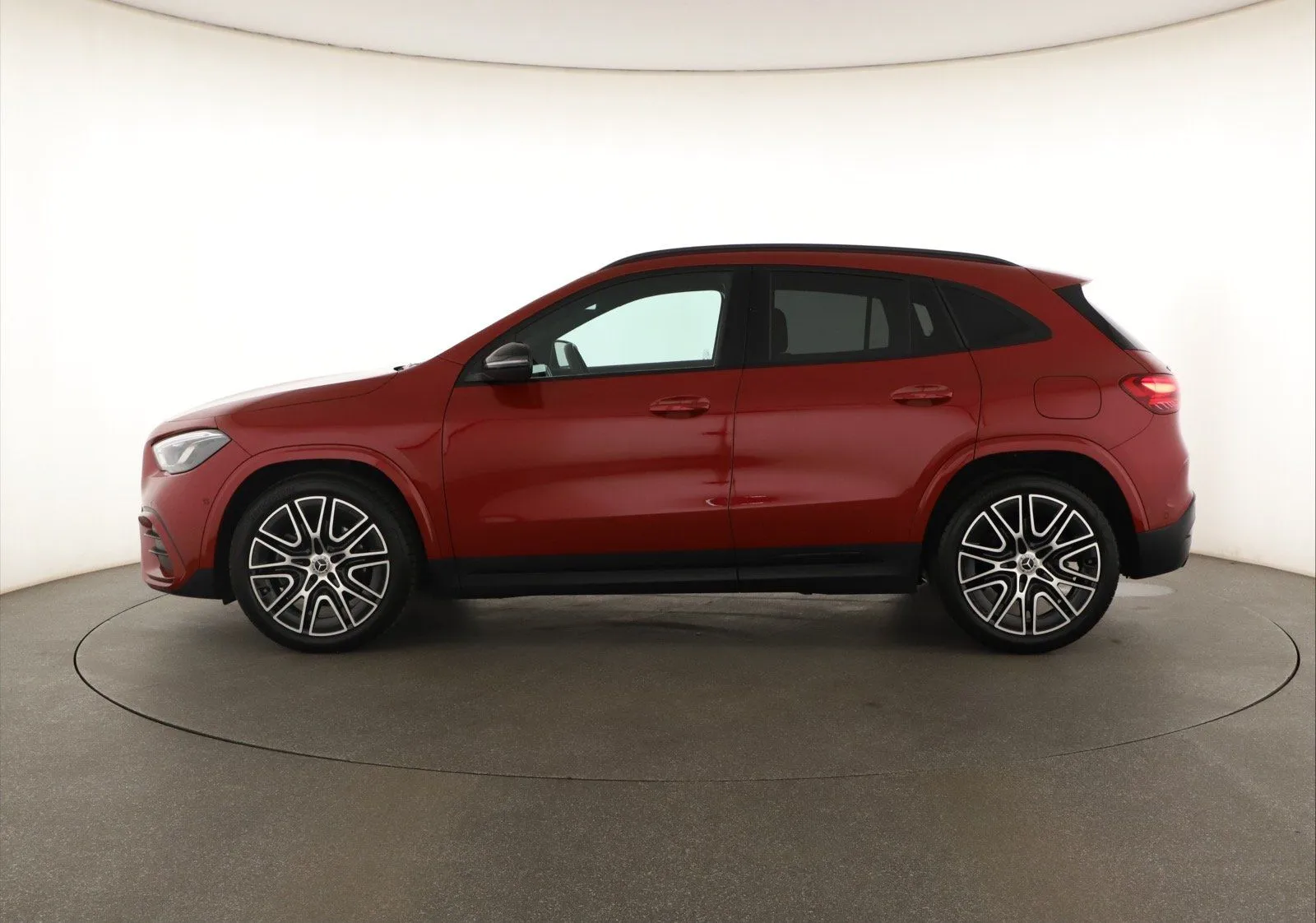 Mercedes-Benz GLA - fotografie 4