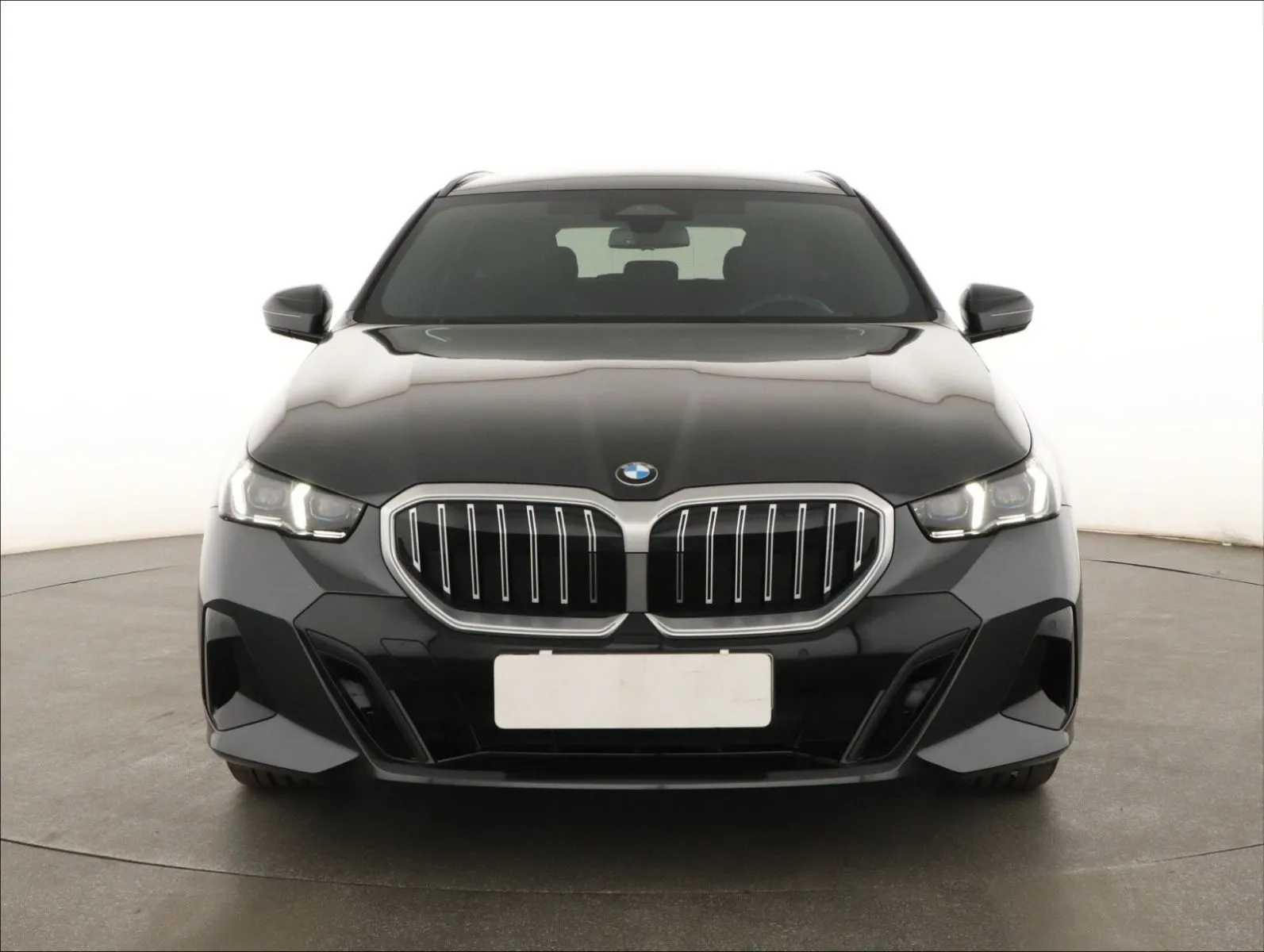 BMW Řada 5 - fotografie 2