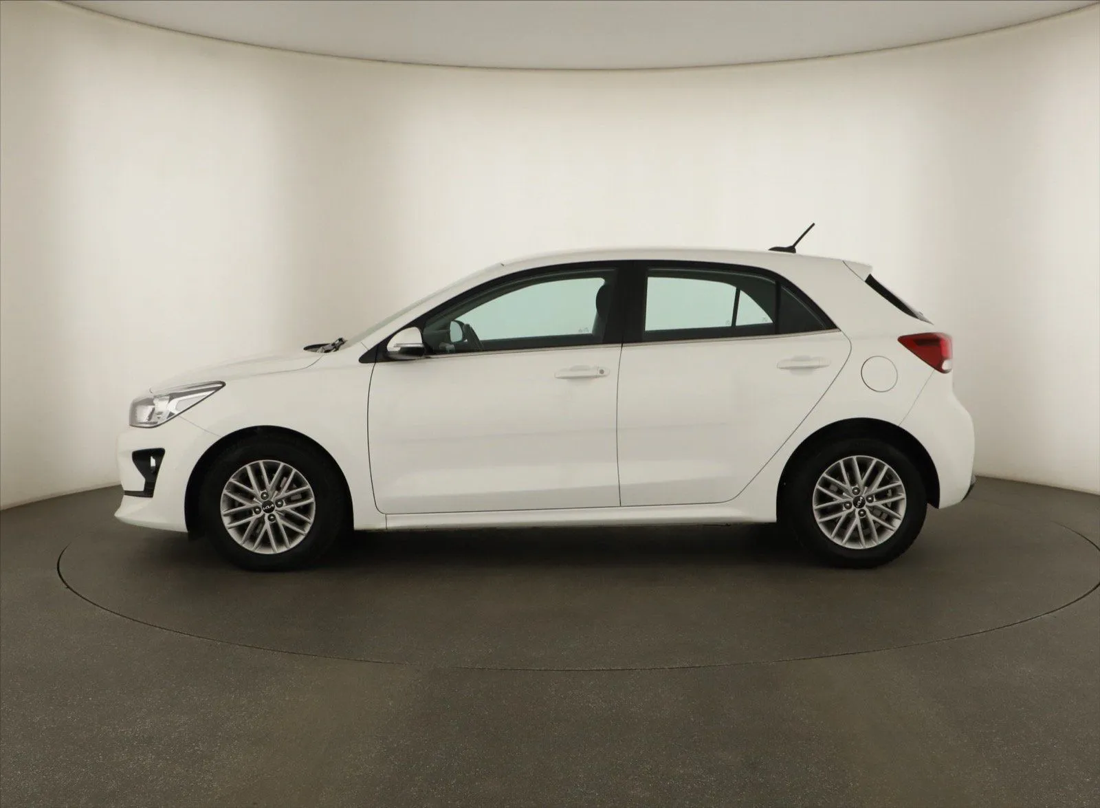 Kia Rio - fotografie 4