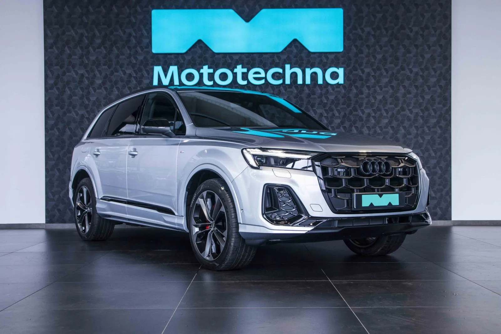 Q7