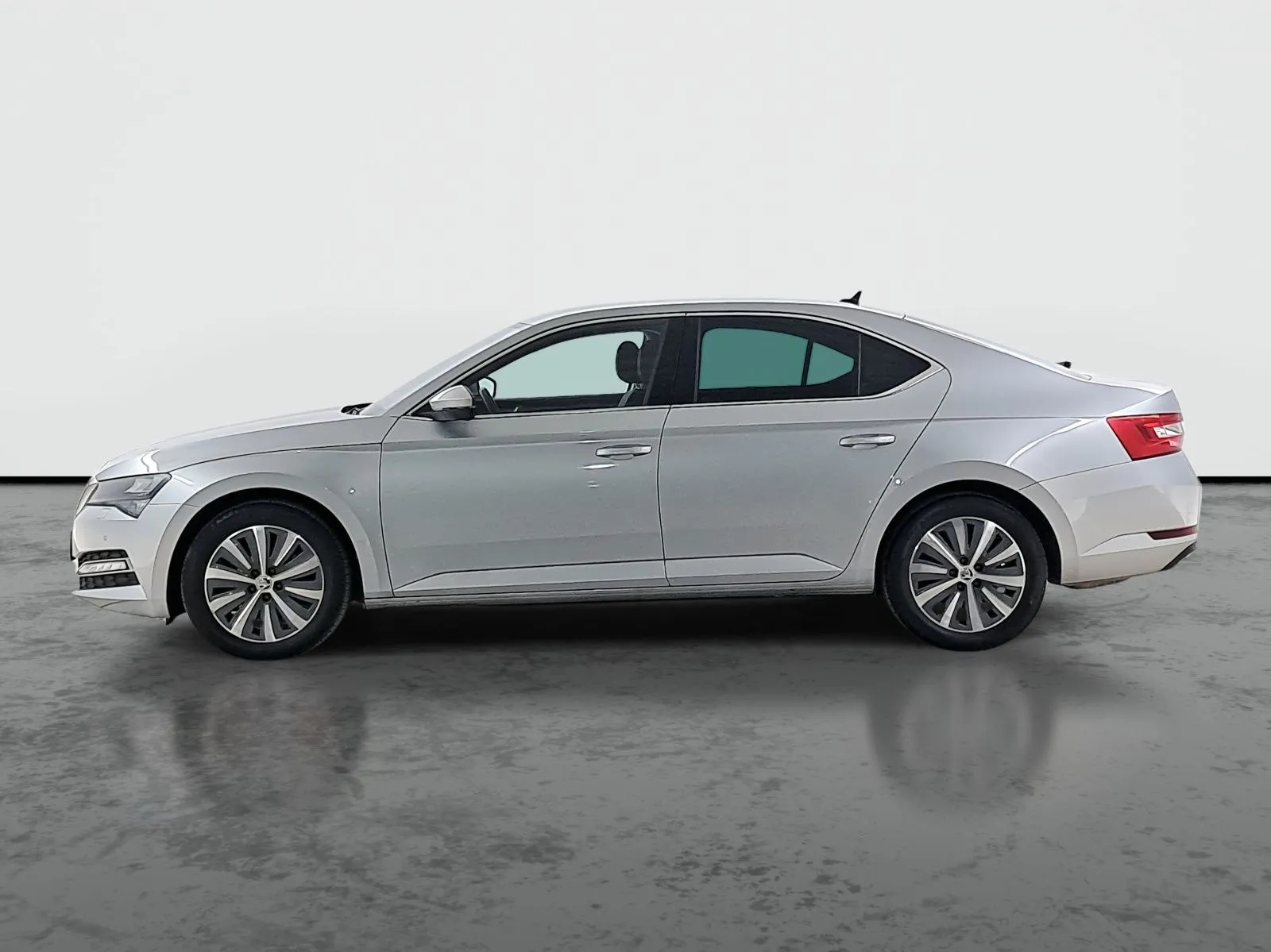 Škoda Superb - fotografie 4