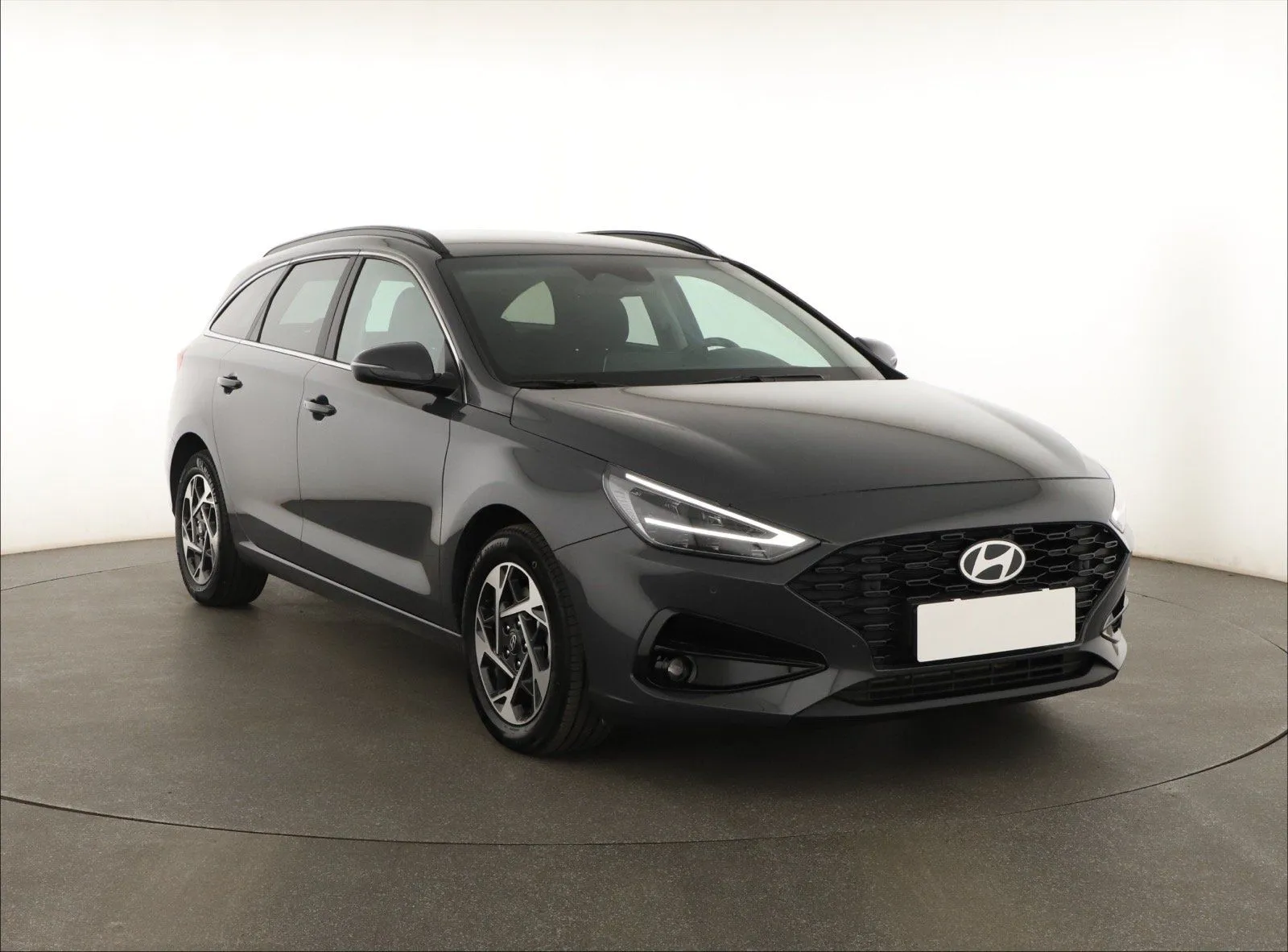 i30