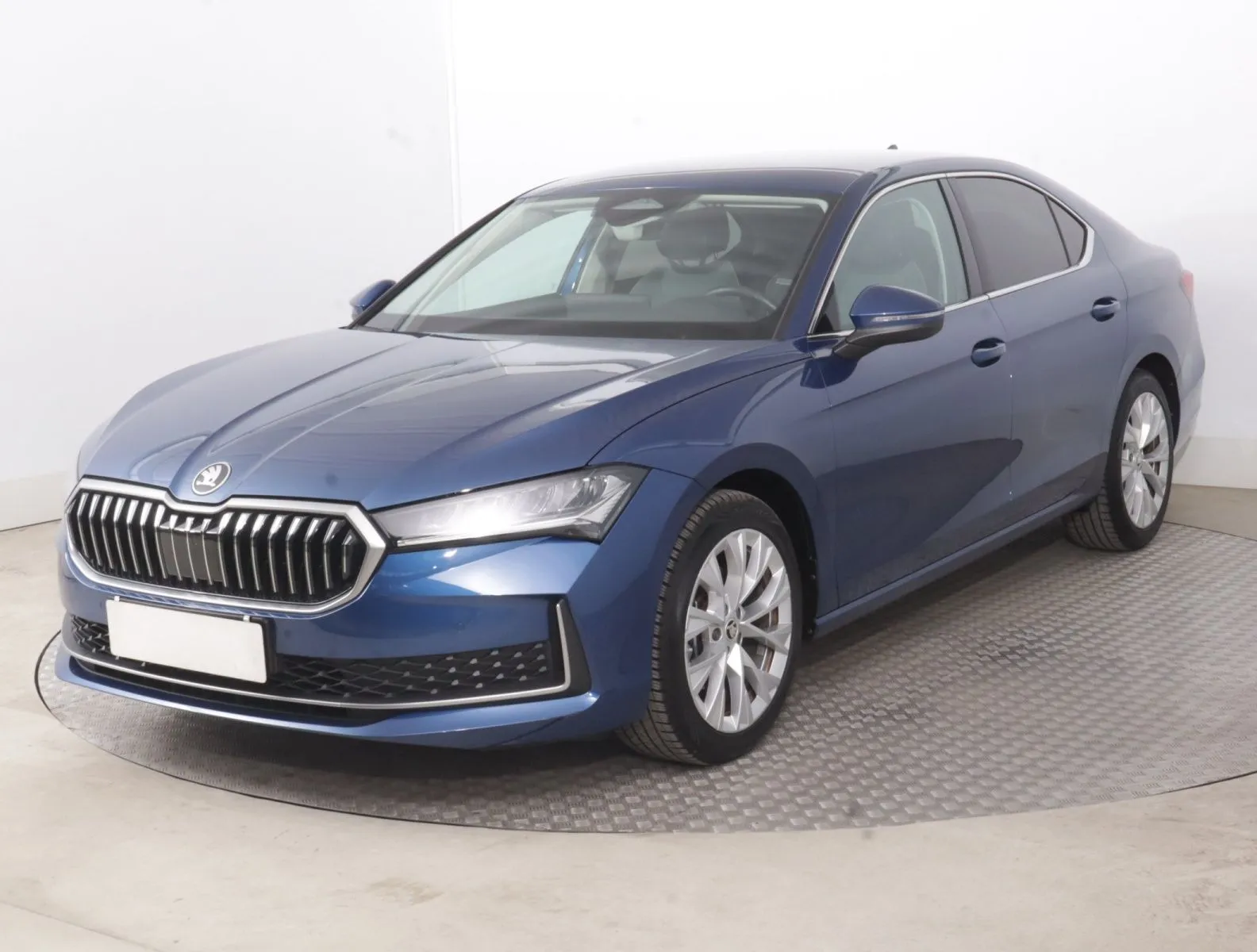 Škoda Superb - fotografie 3