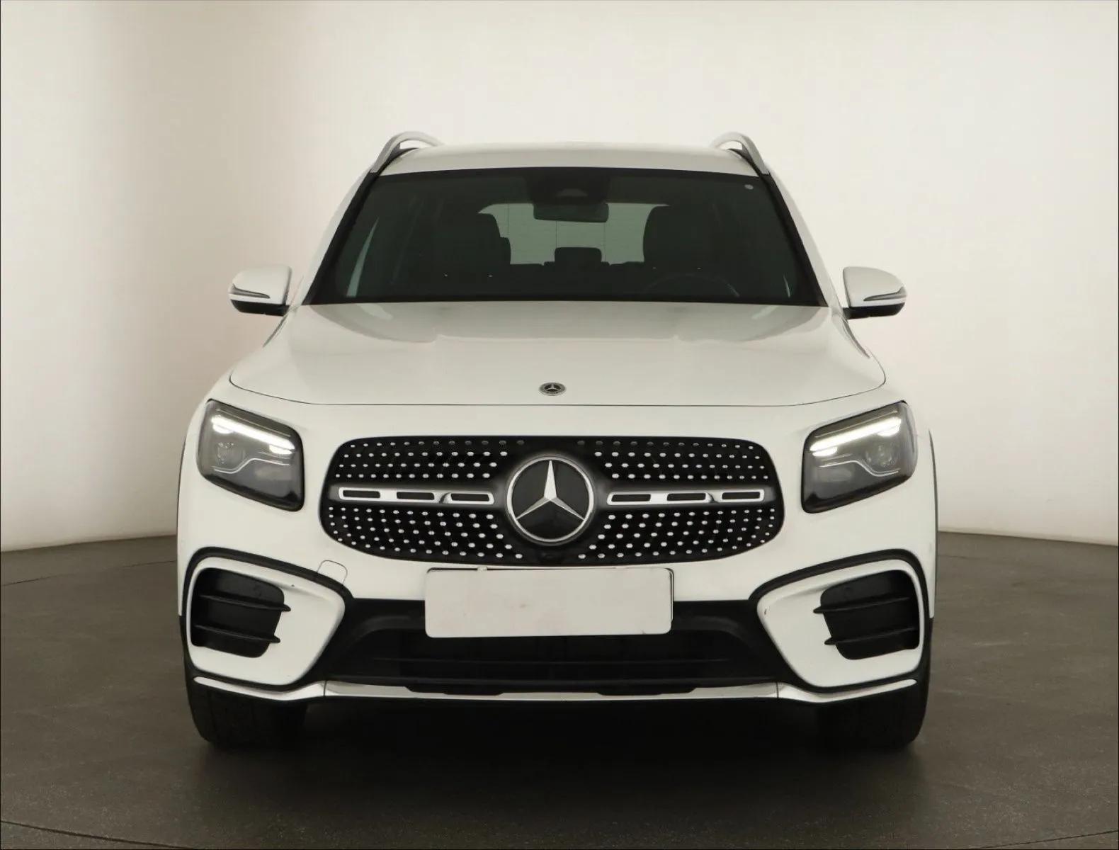 Mercedes-Benz GLB - fotografie 2