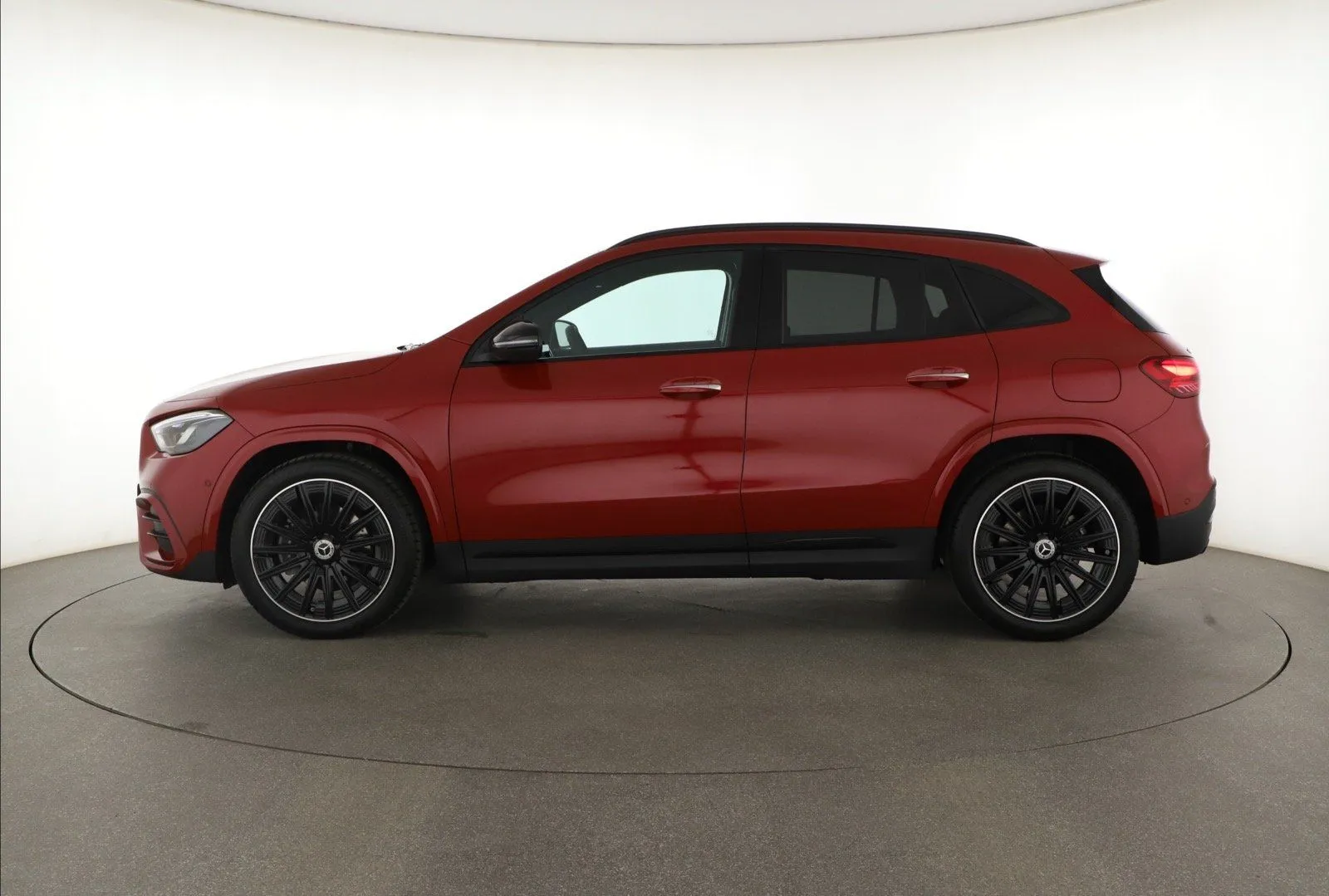 Mercedes-Benz GLA - fotografie 4