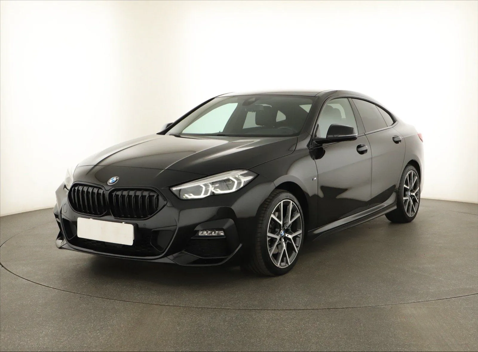 BMW Řada 2 - fotografie 3