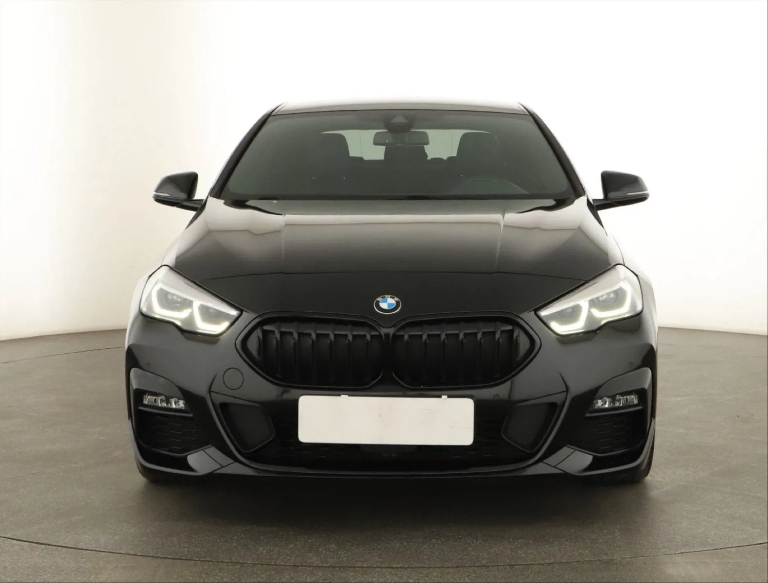 BMW Řada 2 - fotografie 2