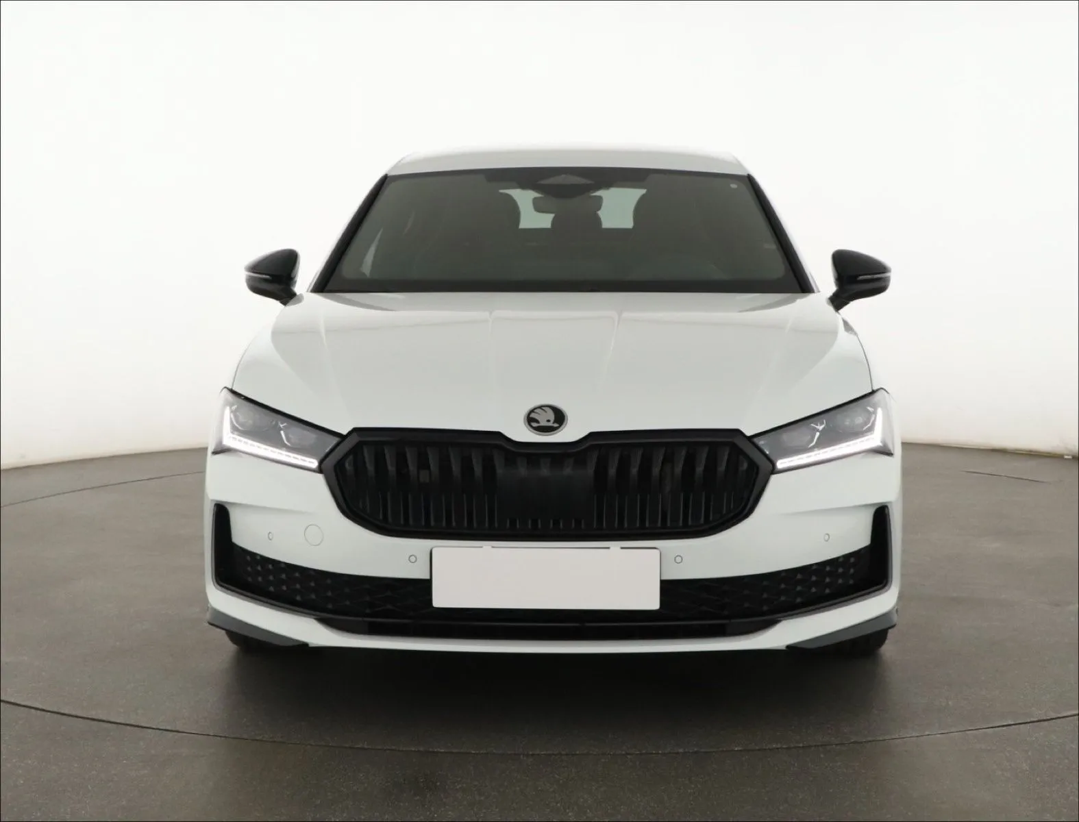 Škoda Superb - fotografie 2
