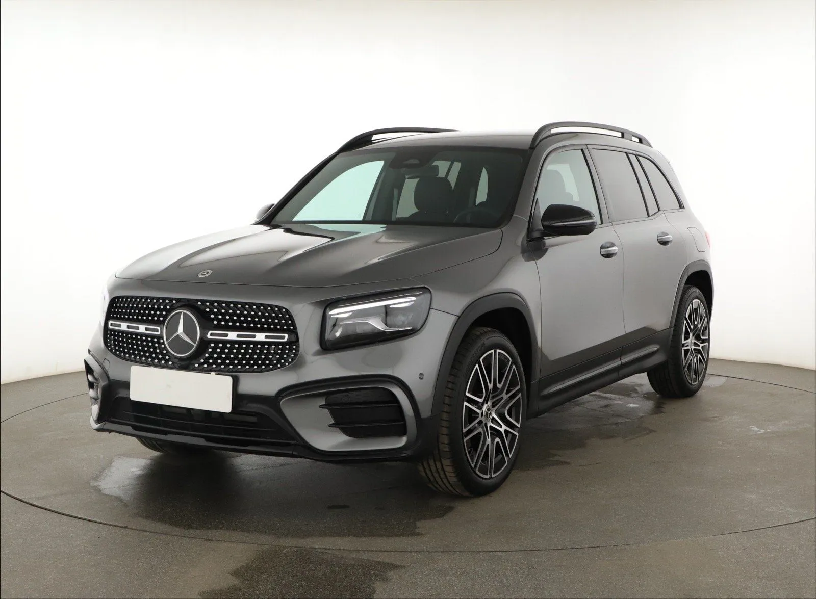 Mercedes-Benz GLB - fotografie 3