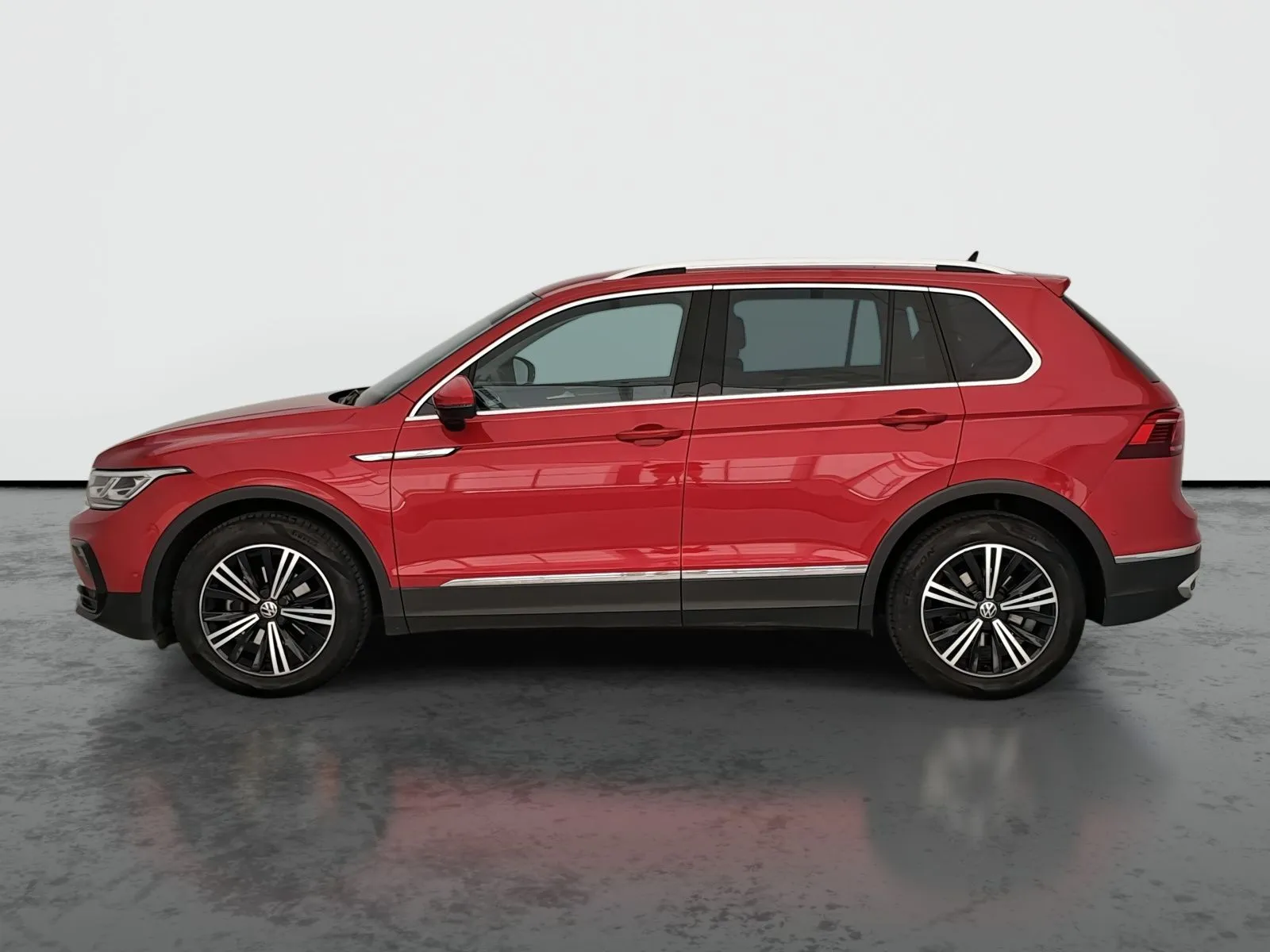 Volkswagen Tiguan - fotografie 4