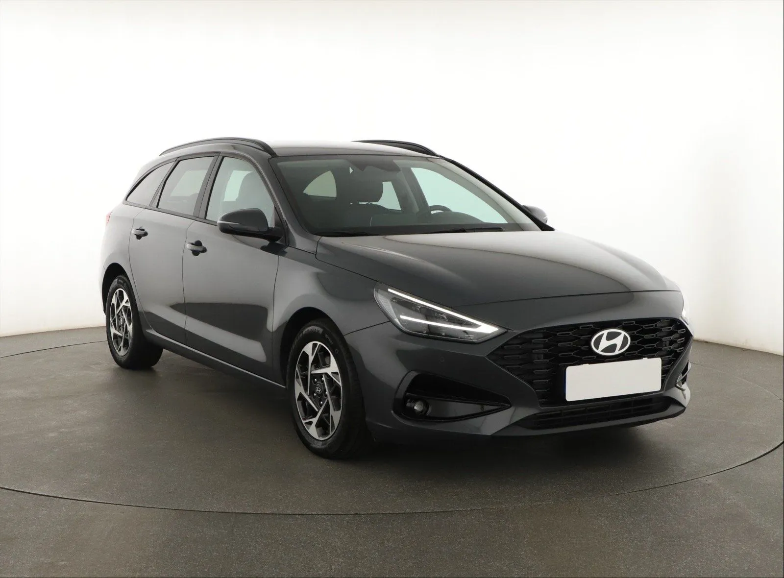 i30