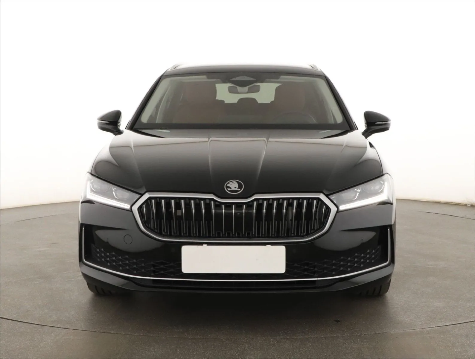 Škoda Superb - fotografie 2