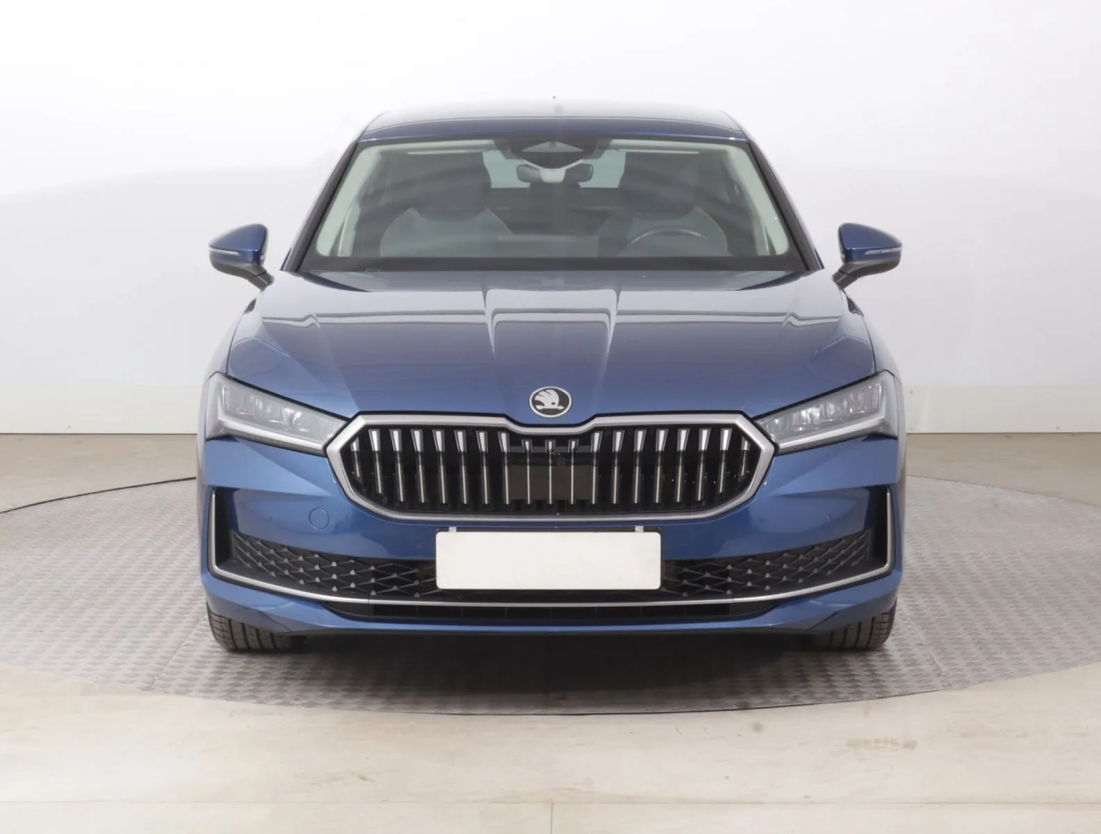 Škoda Superb - fotografie 2