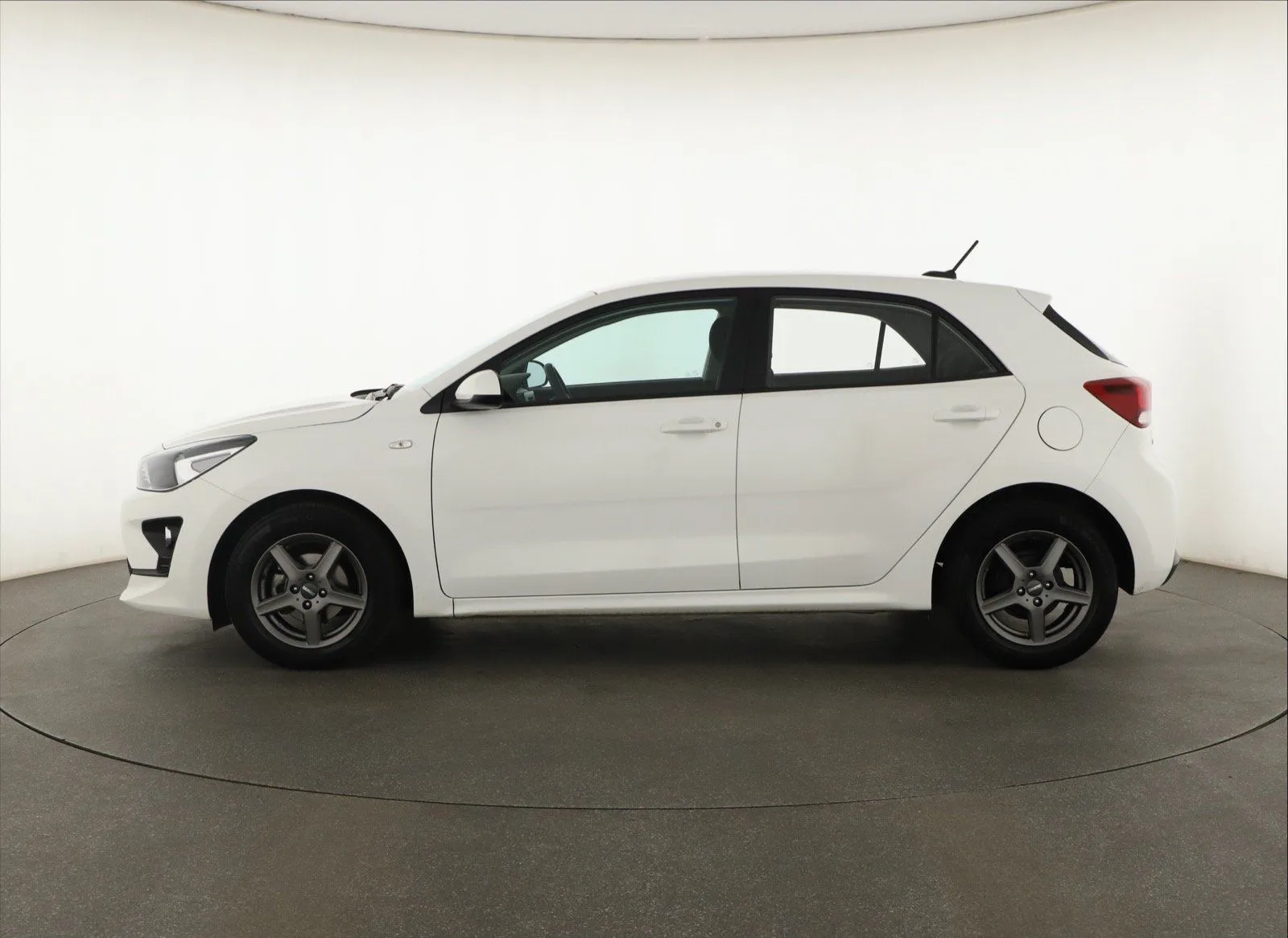 Kia Rio - fotografie 4