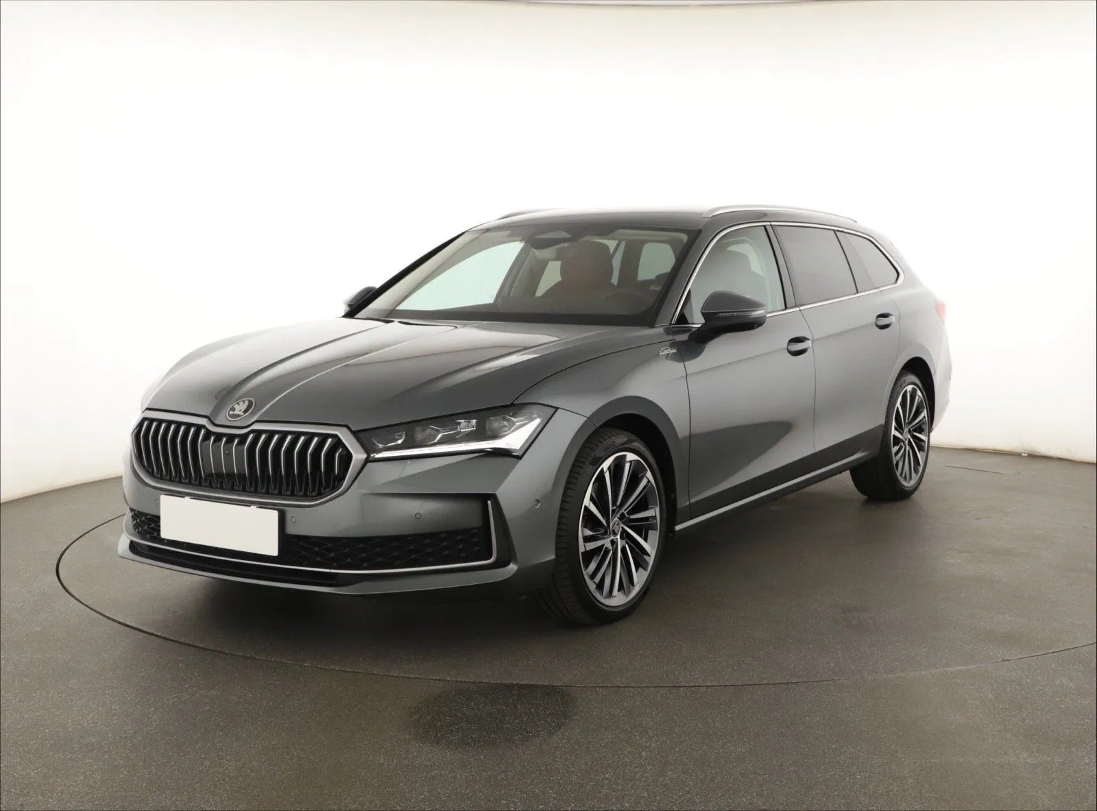 Škoda Superb - fotografie 3