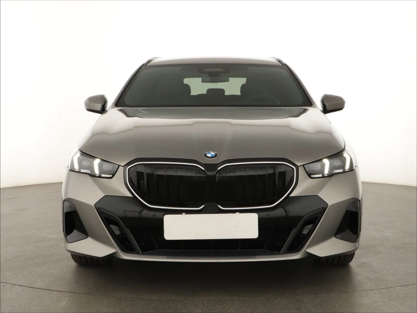 BMW Řada 5 - fotografie 2