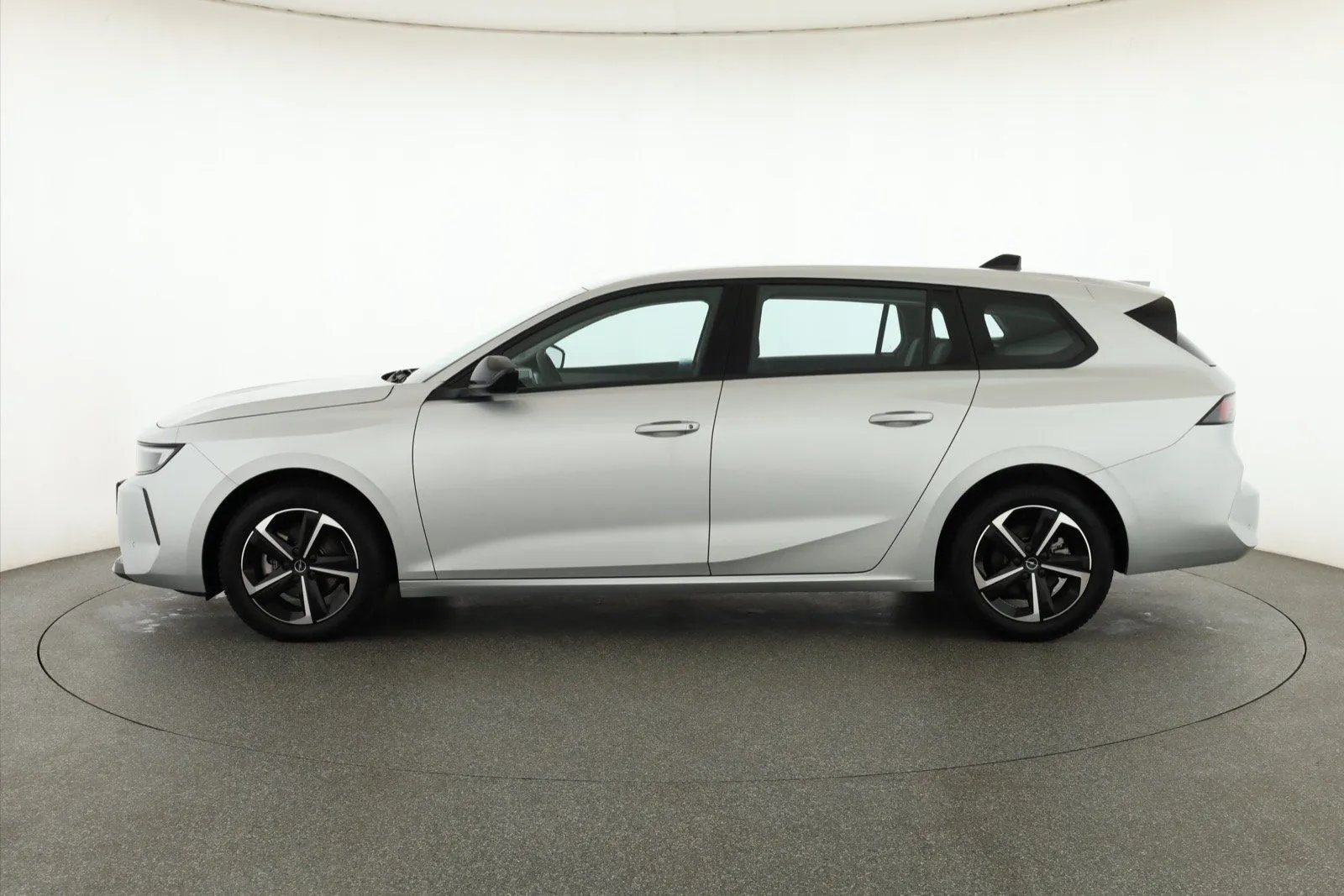 Opel Astra - fotografie 4