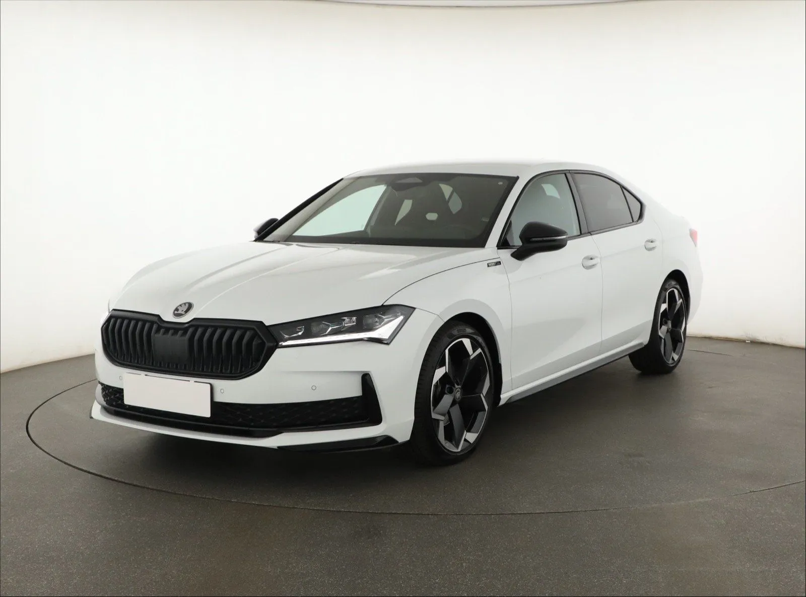 Škoda Superb - fotografie 3