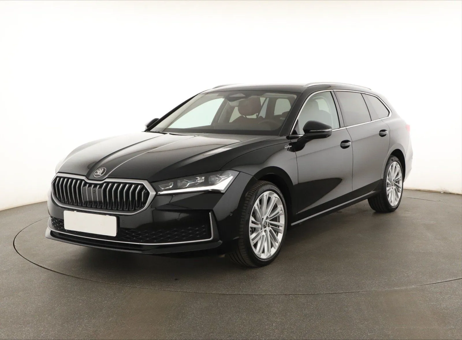 Škoda Superb - fotografie 3
