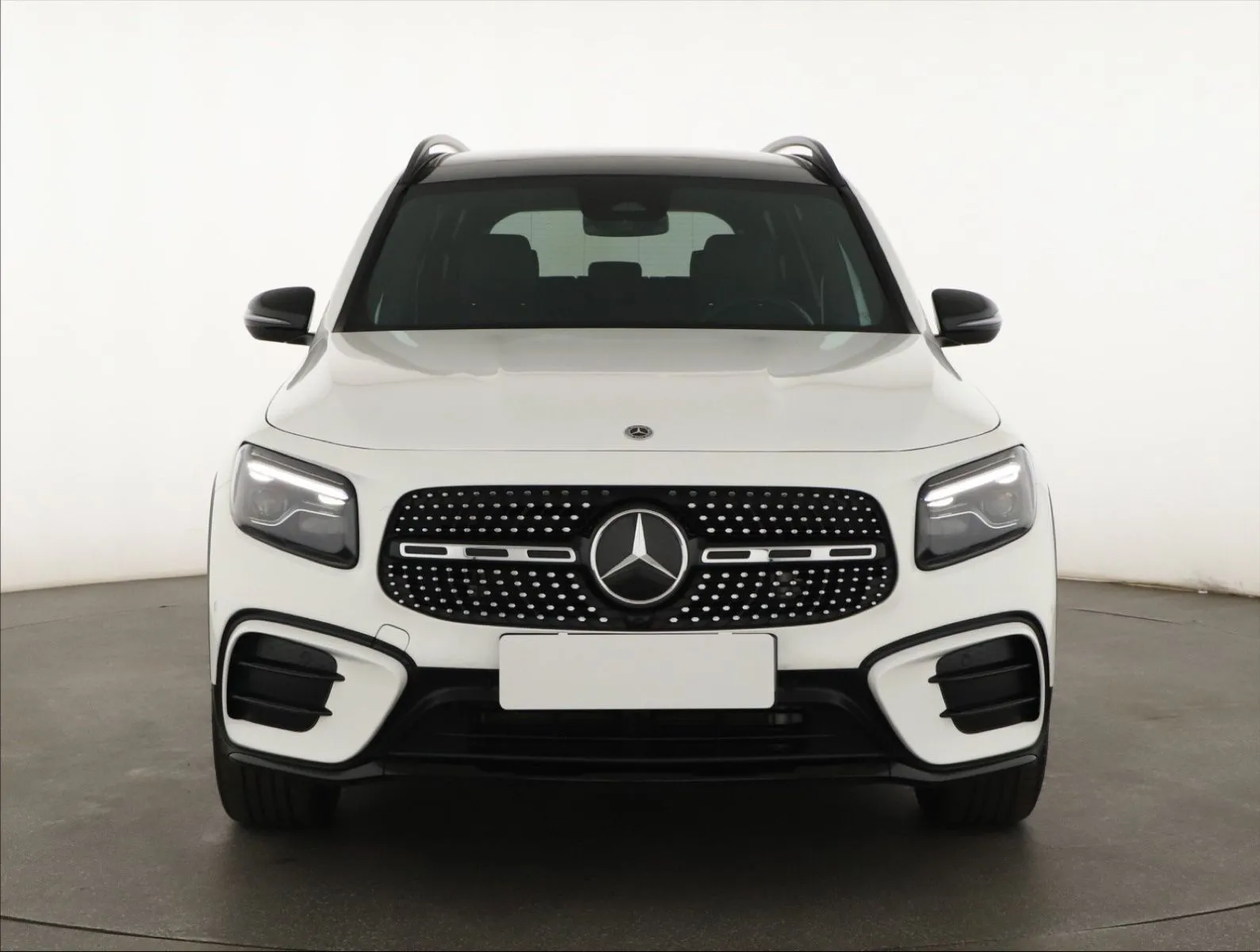 Mercedes-Benz GLB - fotografie 2