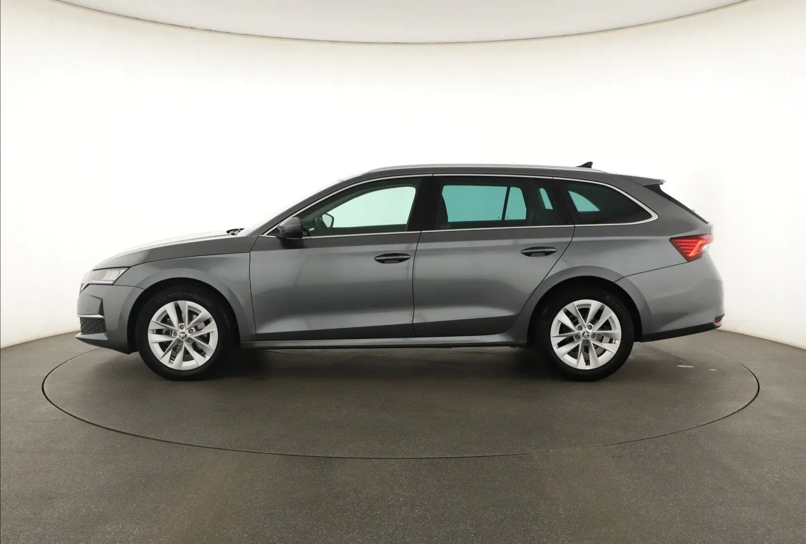 Škoda Octavia - fotografie 4
