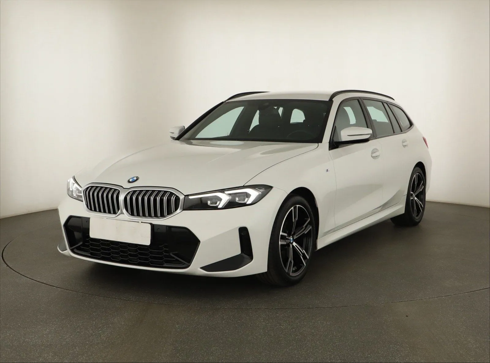 BMW Řada 3 - fotografie 3