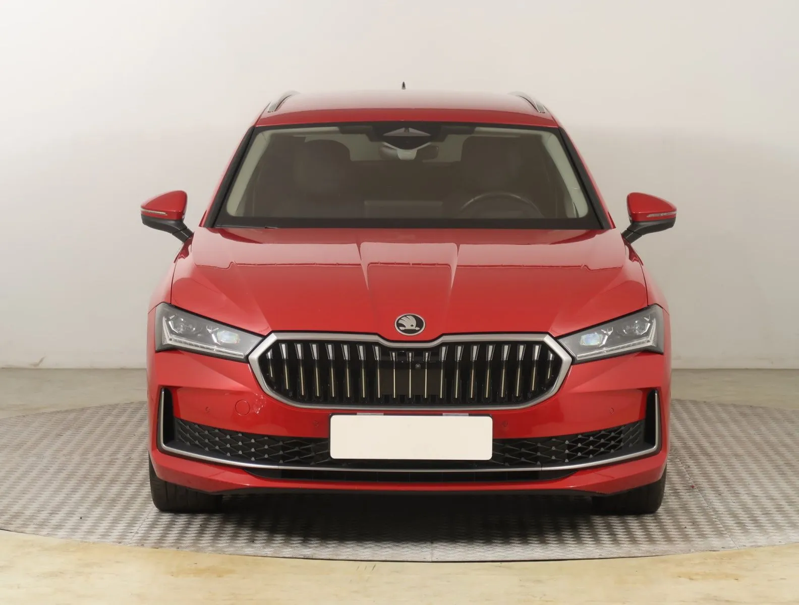Škoda Superb - fotografie 2