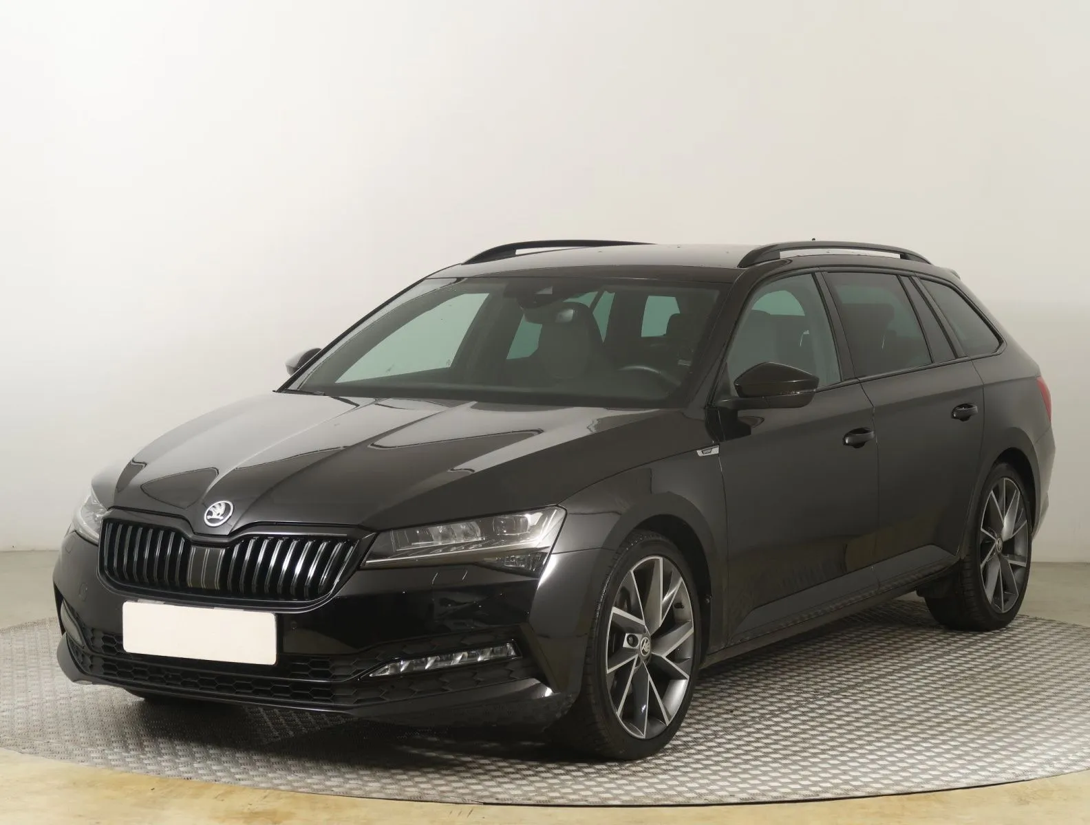 Škoda Superb - fotografie 3