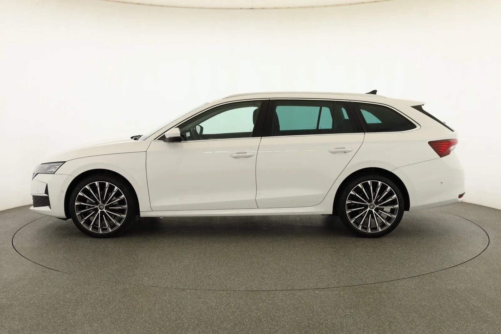 Škoda Octavia - fotografie 4