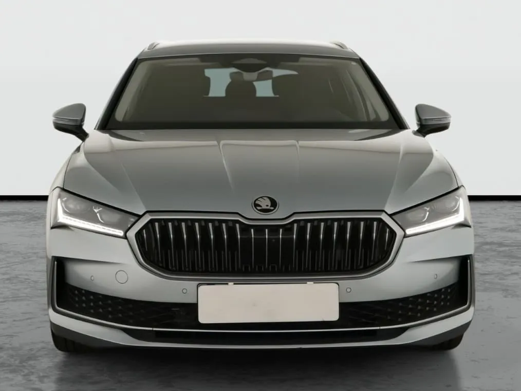 Škoda Superb - fotografie 2