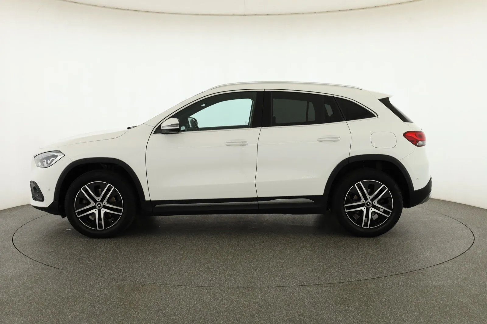 Mercedes-Benz GLA - fotografie 4