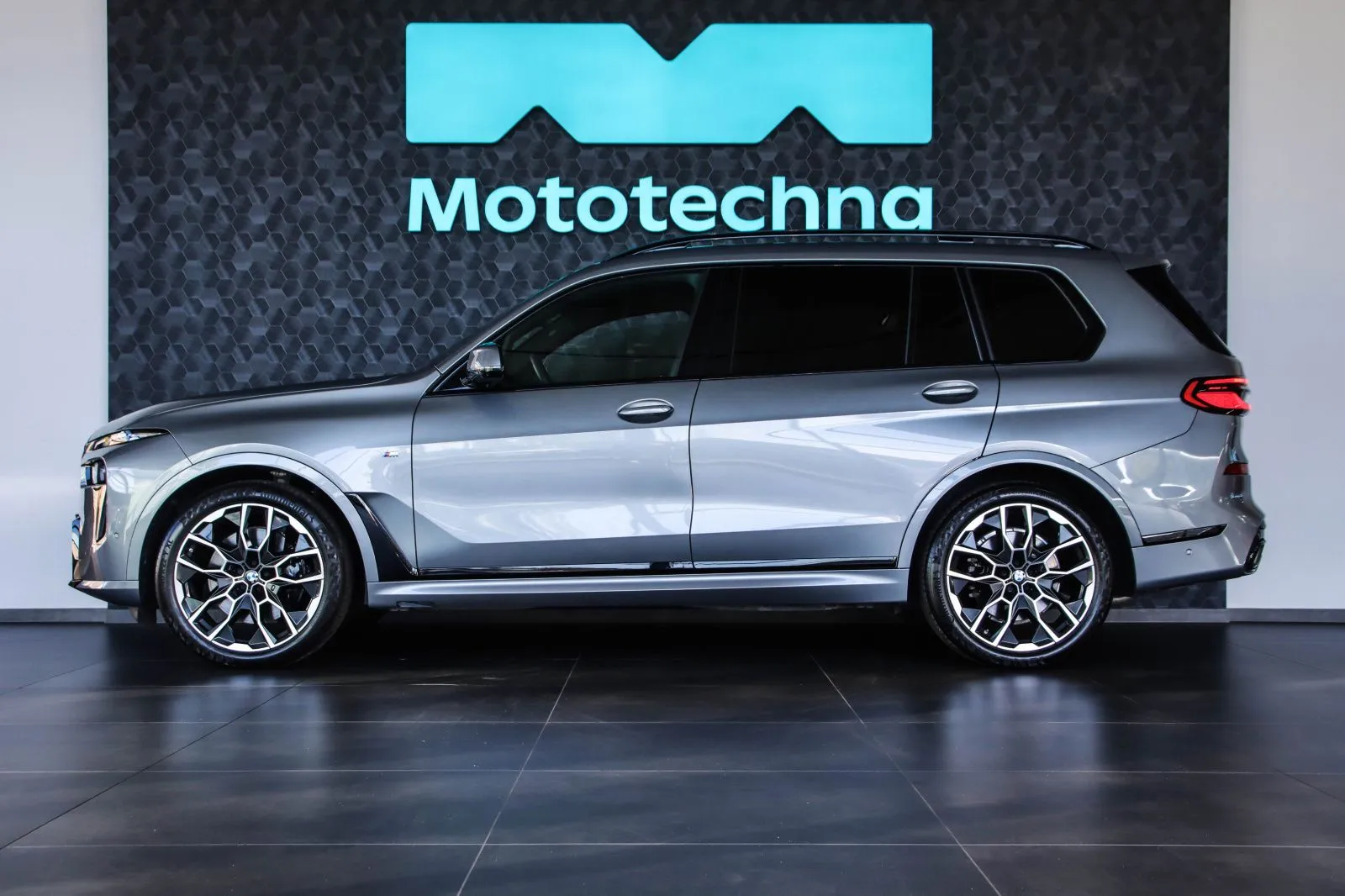BMW X7 - fotografie 4