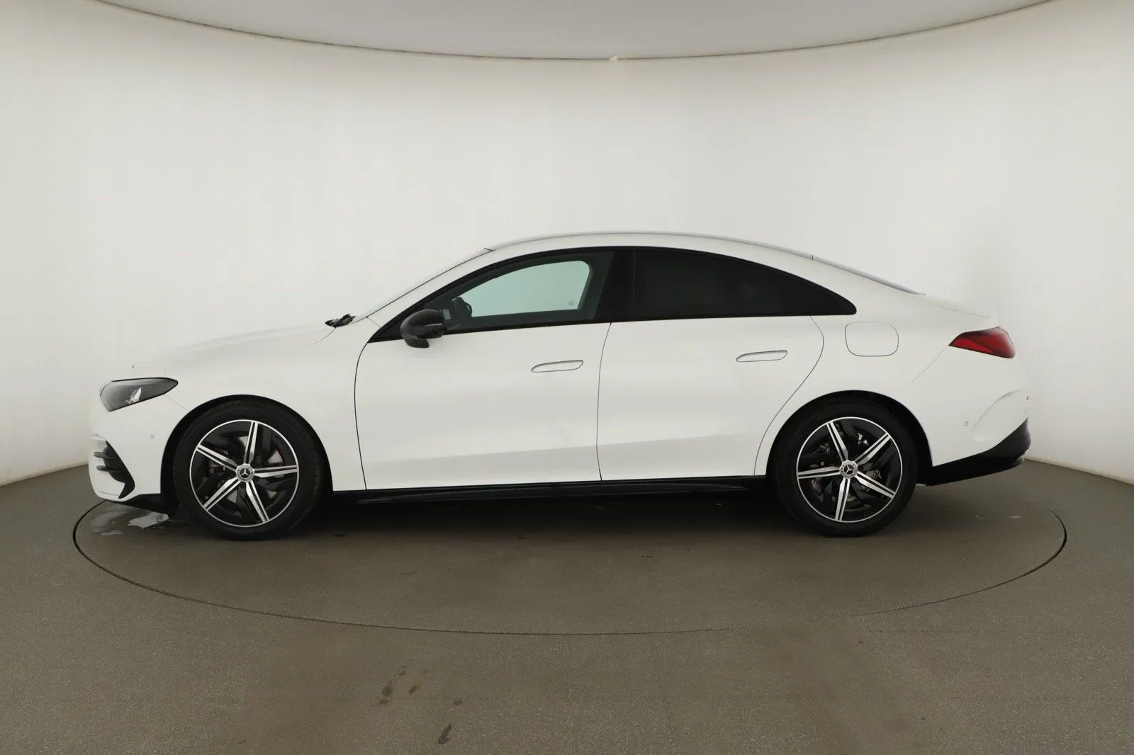 Mercedes-Benz CLA - fotografie 4