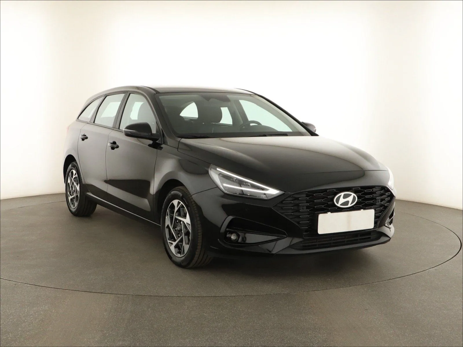 i30