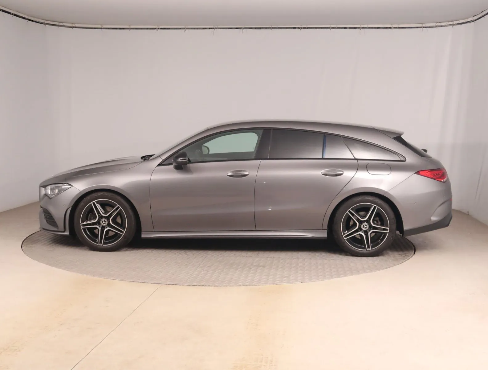 Mercedes-Benz CLA - fotografie 4