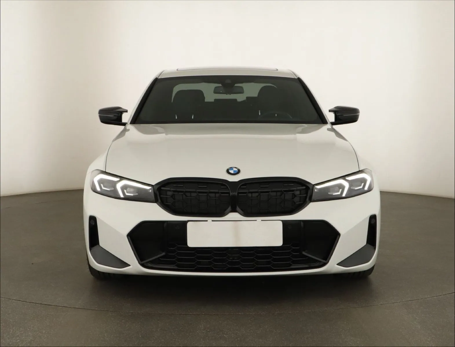 BMW Řada 3 - fotografie 2