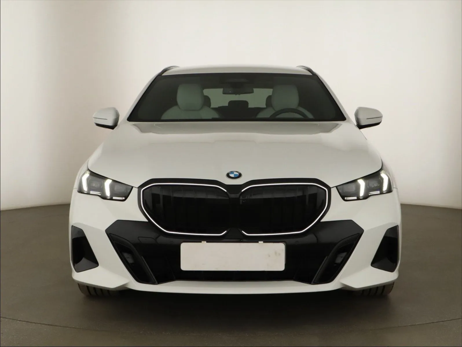 BMW Řada 5 - fotografie 2