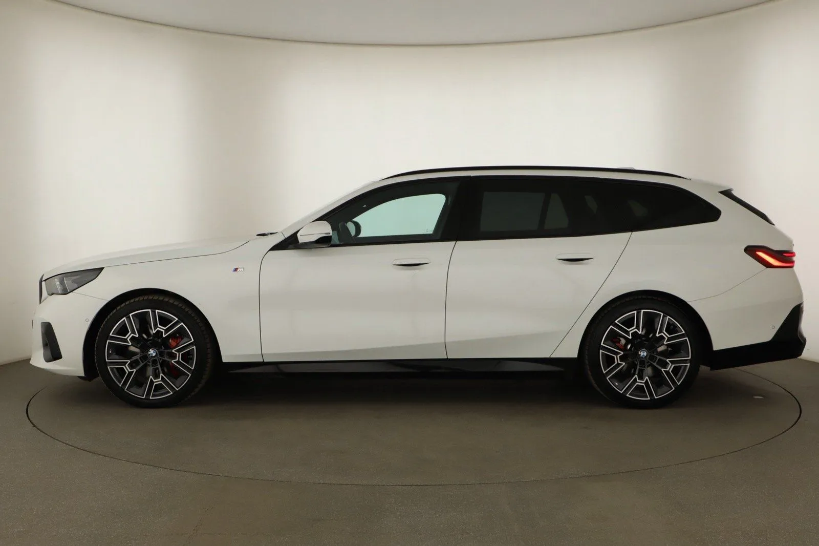 BMW Řada 5 - fotografie 4