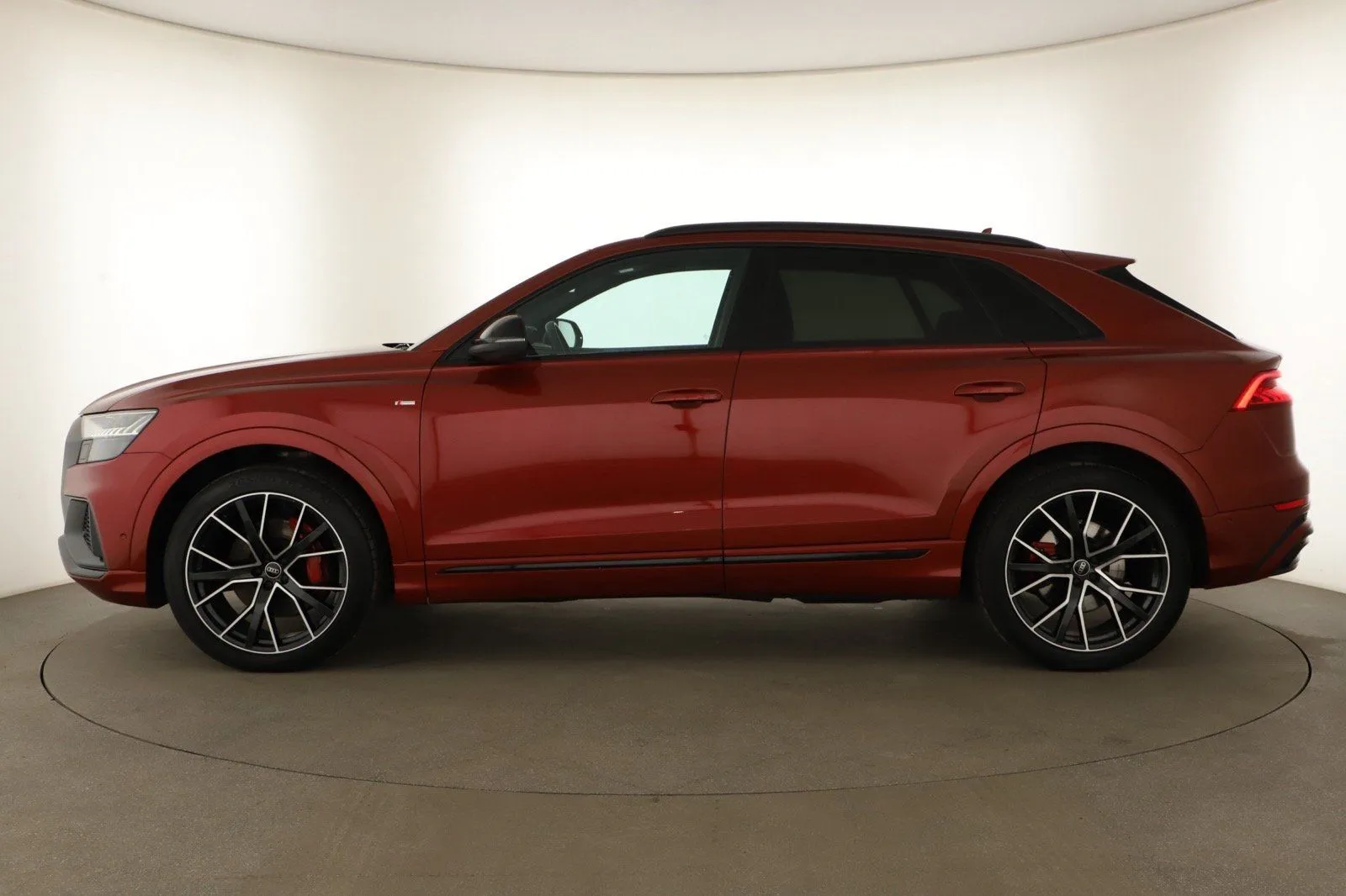 Audi Q8 - fotografie 4