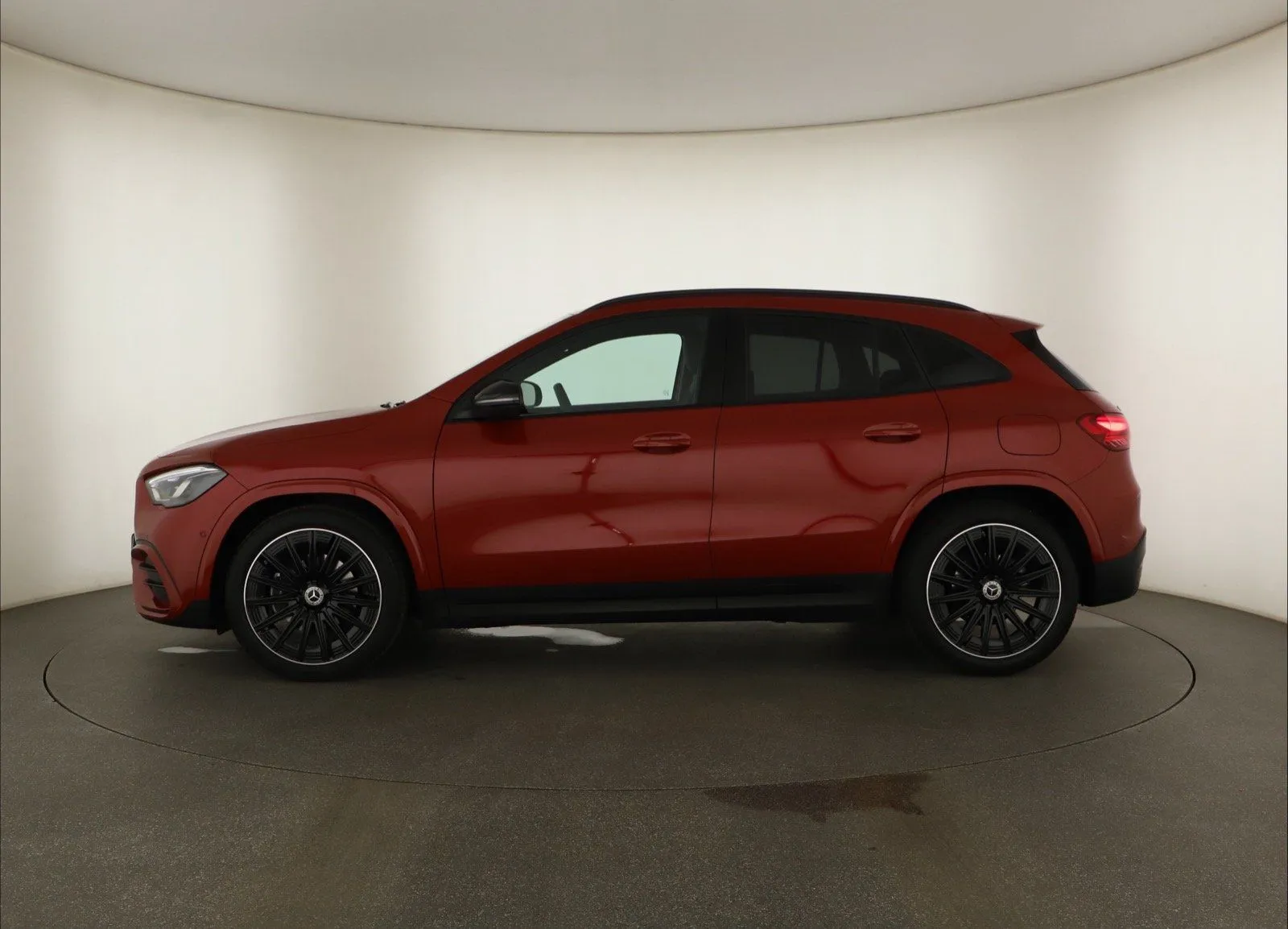 Mercedes-Benz GLA - fotografie 4