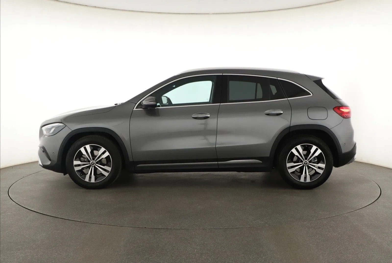 Mercedes-Benz GLA - fotografie 4