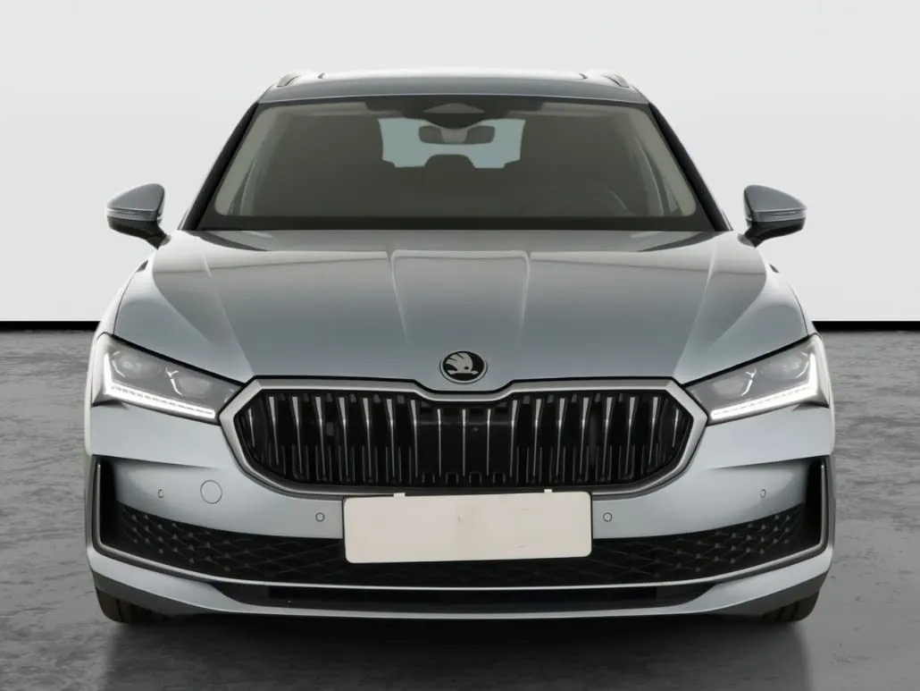 Škoda Superb - fotografie 2