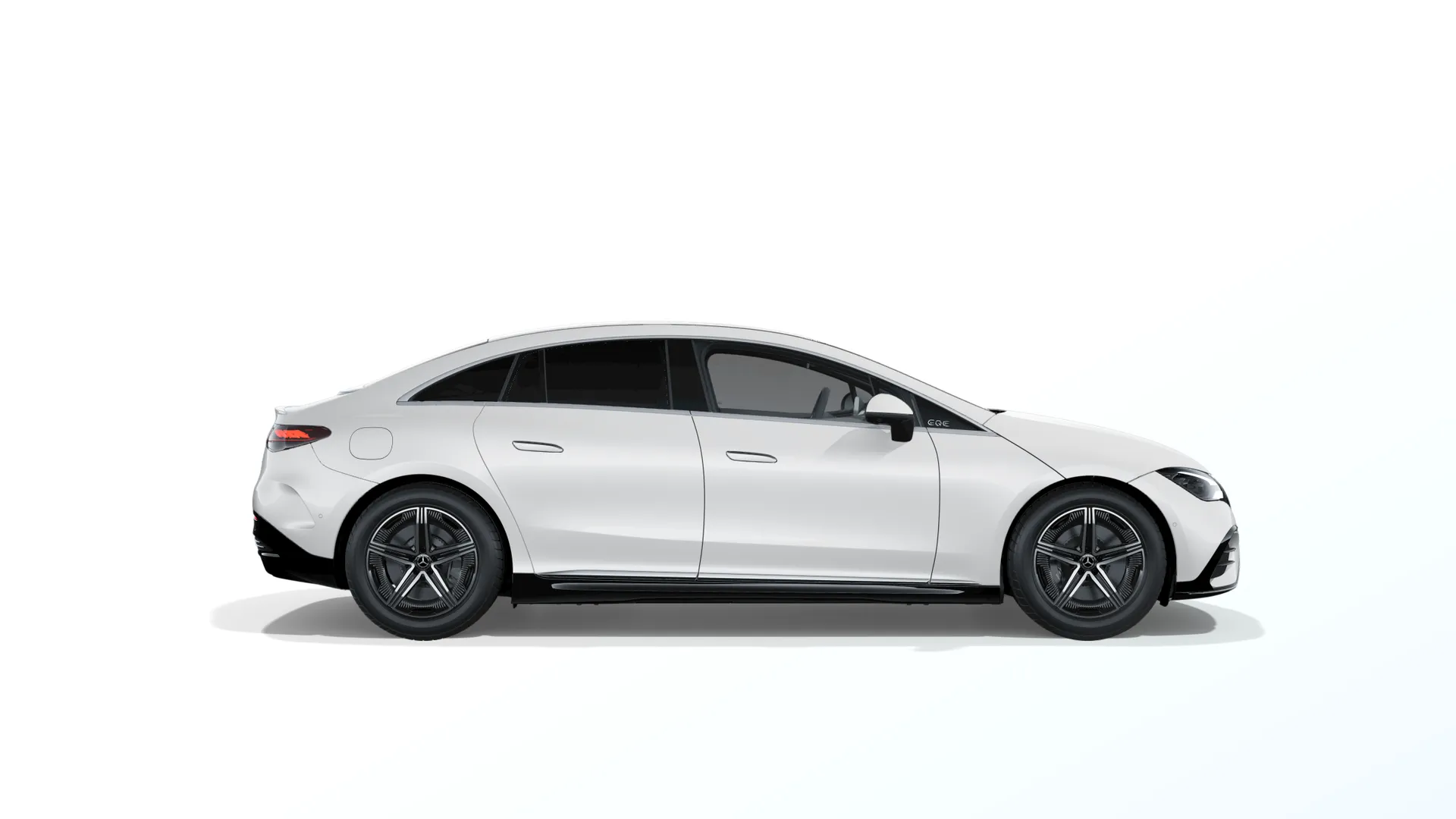 EQE sedan (V295), Sada linie AMG exteriér + linie Electric Art interiér, Bílá opalite bright MANUFAKTUR, side
