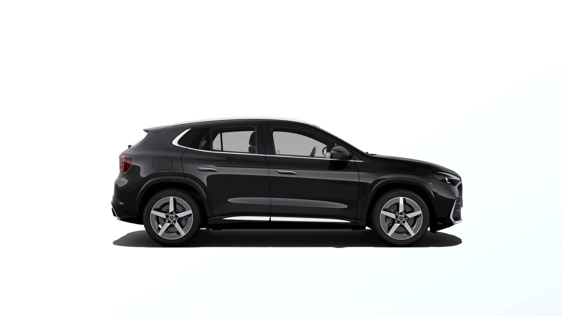 GLA (H244), Linie AMG, Metalická černá cosmos, side