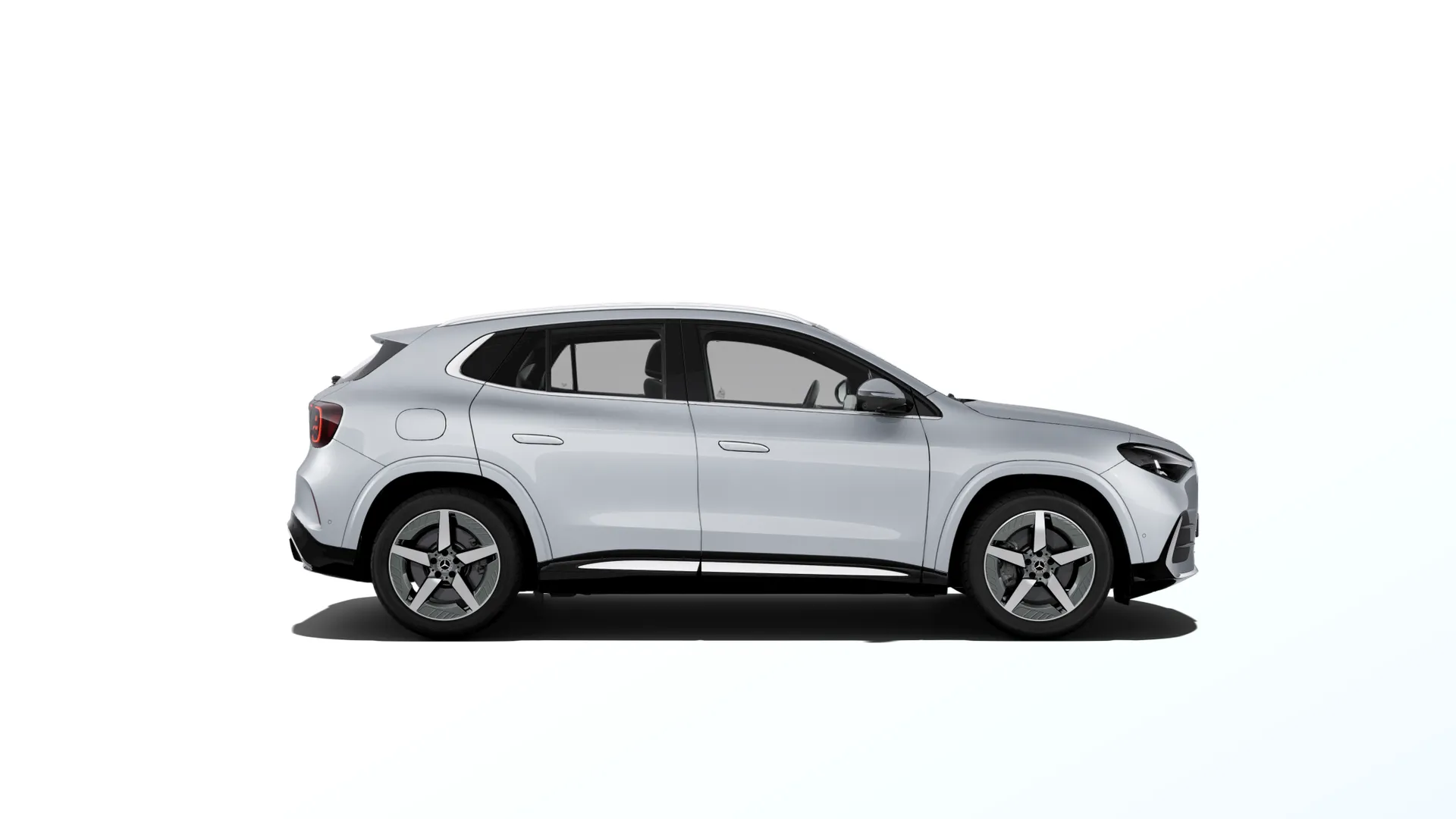 GLA (H244), Linie AMG, Metalická stříbrná high-tech, side